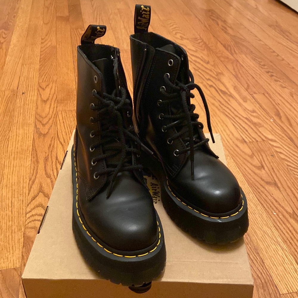 Dr Martens Jadon Platform